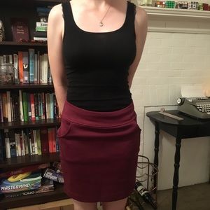 Mountain Hardwear Maroon Mini-skirt with pockets!